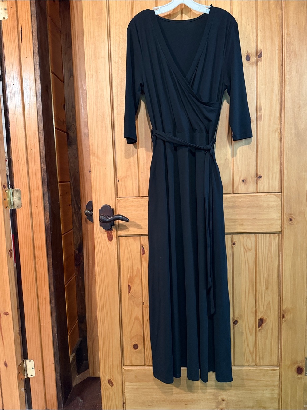 SIMPLE BLACK MAXI DRESS Sz L